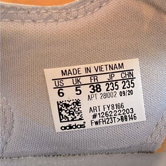 Adidas Adilette Sandals (Women’s Size 7) - Picture 9 of 9